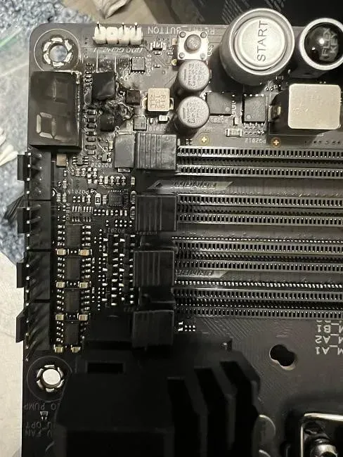 Asus thừa nhận lỗi dễ cháy trên bo mạch chủ ROG Maximus Z690 Hero, bắt đầu chương trình thu hồi Asus thừa nhận lỗi dễ cháy trên bo mạch chủ ROG Maximus Z690 Hero, bắt đầu chương trình thu hồi