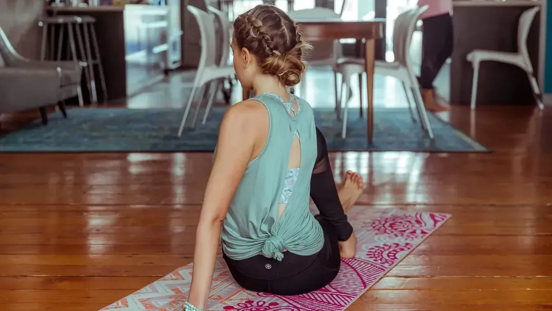 6 mẹo đơn giản nhưng hiệu quả để tránh bị phân tâm khi tập thể dục tại nhà 6 mẹo đơn giản nhưng hiệu quả để tránh bị phân tâm khi tập thể dục tại nhà