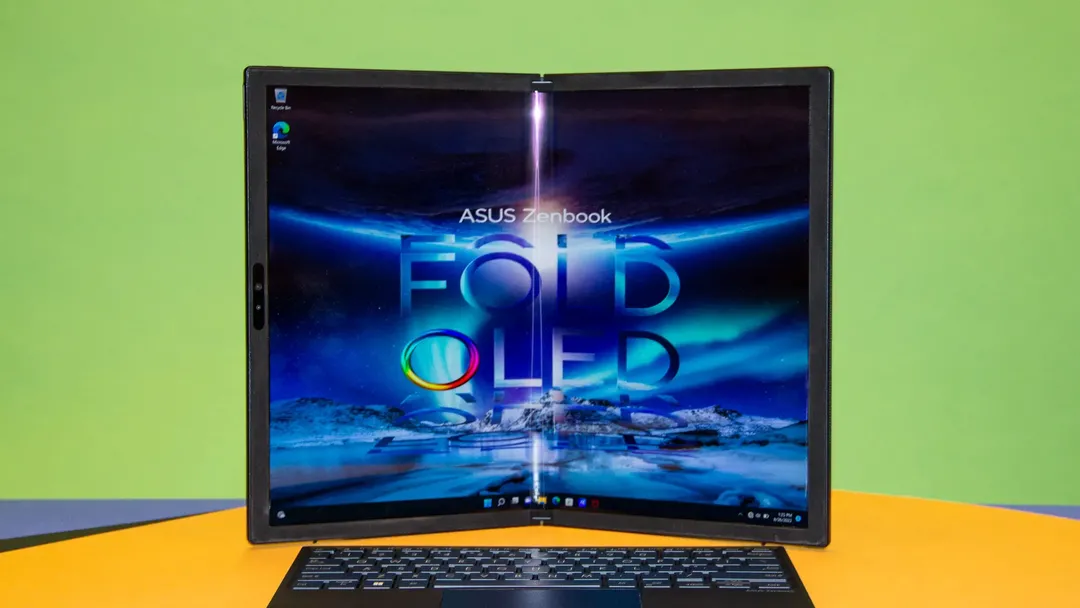 Asus ra mắt laptop màn hình gập ZenBook 17 Fold OLED, giá chỉ 82 triệu đồng Asus ra mắt laptop màn hình gập ZenBook 17 Fold OLED, giá chỉ 82 triệu đồng