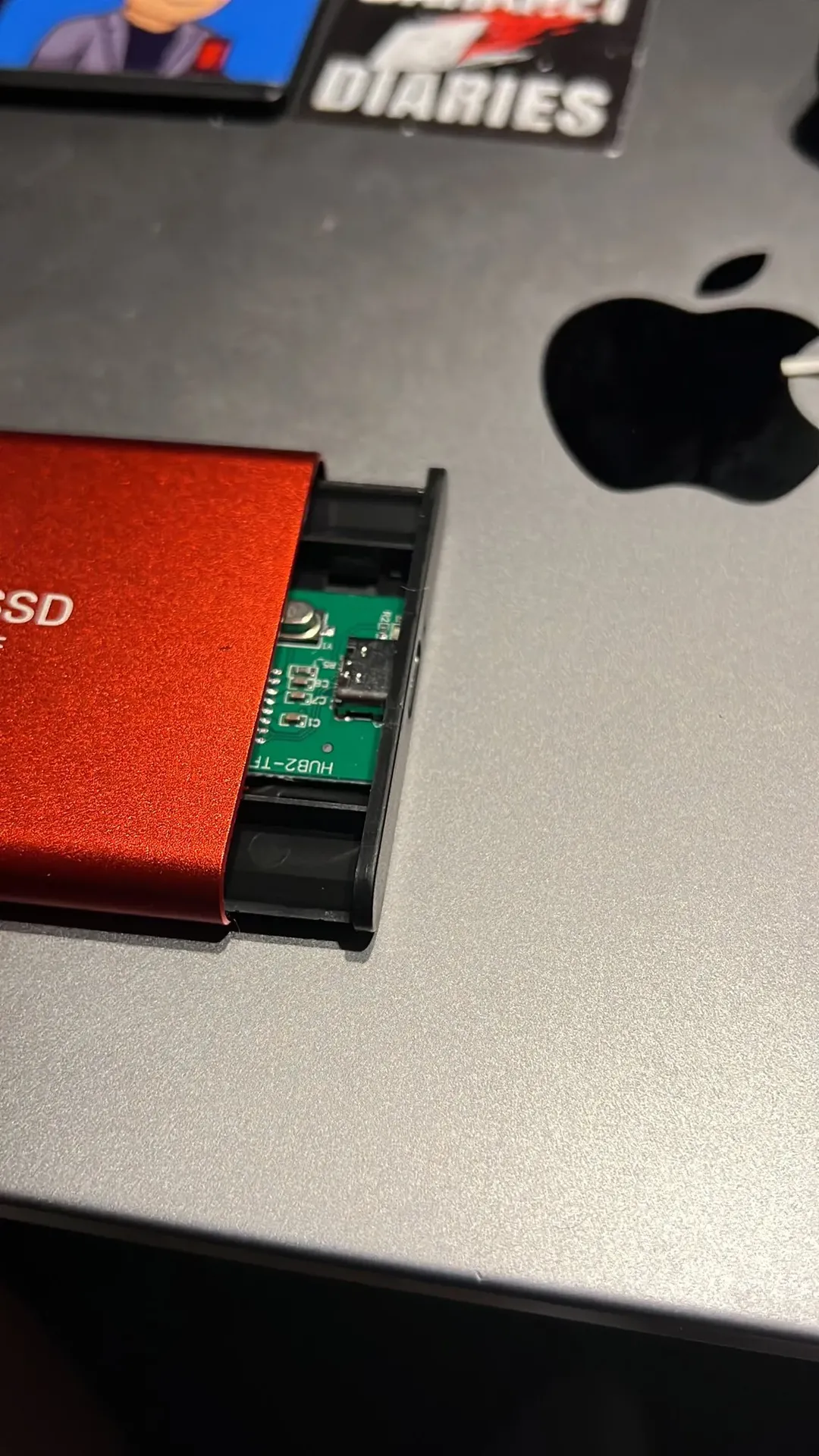 Mua thử ổ SSD 30TB giá chỉ hơn 400 nghìn từ các pháp sư Trung Hoa, Win vẫn báo chuẩn dung lượng, đọc ghi bình thường, cơ mà tháo ra bên trong nó lạ lắm! Mua thử ổ SSD 30TB giá chỉ hơn 400 nghìn từ các pháp sư Trung Hoa, Win vẫn báo chuẩn dung lượng, đọc ghi bình thường, cơ mà tháo ra bên trong nó lạ lắm!