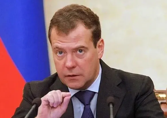 30 quốc gia hợp lực bao vây Nga! Lời nói của Medvedev dậy sóng, và tình hình khá tồi tệ 30 quốc gia hợp lực bao vây Nga! Lời nói của Medvedev dậy sóng, và tình hình khá tồi tệ