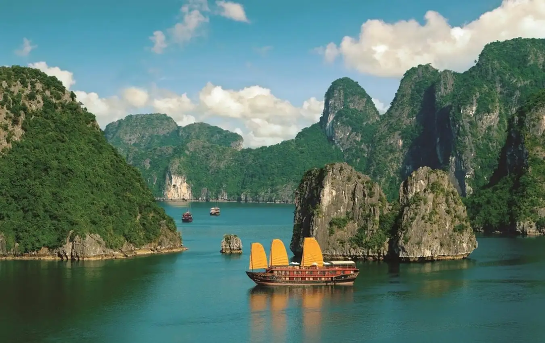 Quảng Ninh “bùng nổ” du lịch dịp lễ 30/4 - 1/5 Quảng Ninh “bùng nổ” du lịch dịp lễ 30/4 - 1/5