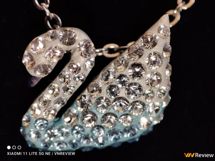 Đánh giá Xiaomi 11 Lite 5G NE Swarovski Edition: Khi smartphone còn là cách thể hiện cá tính Đánh giá Xiaomi 11 Lite 5G NE Swarovski Edition: Khi smartphone còn là cách thể hiện cá tính
