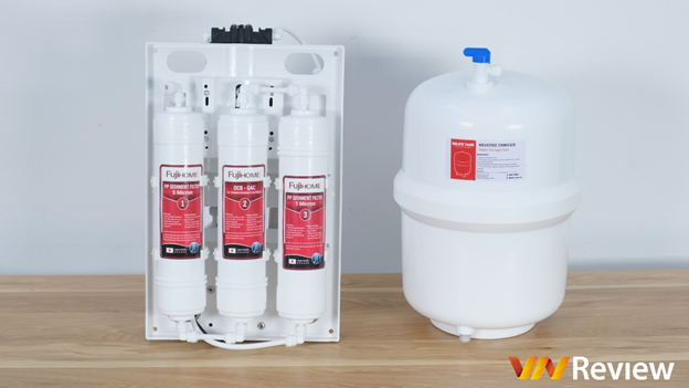 Trên tay nhanh máy lọc nước RO Hydrogen Fujihome RO-F09R: 5 cấp lọc, có tủ cường lực, giá 4,9 triệu đồng Trên tay nhanh máy lọc nước RO Hydrogen Fujihome RO-F09R: 5 cấp lọc, có tủ cường lực, giá 4,9 triệu đồng