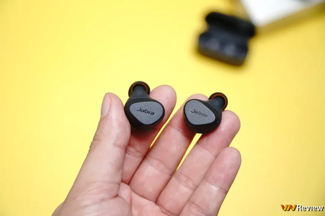 Đánh giá Jabra Elite 2 và Jabra Elite 3: cắt giảm hợp lý để có mức giá dễ tiếp cận Đánh giá Jabra Elite 2 và Jabra Elite 3: cắt giảm hợp lý để có mức giá dễ tiếp cận