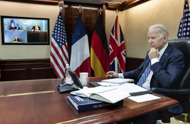 Tại sao Biden phải cầu cạnh Venezuela dù Mỹ là nước sản xuất dầu thô lớn nhất thế giới? Tại sao Biden phải cầu cạnh Venezuela dù Mỹ là nước sản xuất dầu thô lớn nhất thế giới?