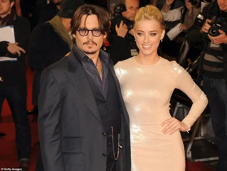 Chuyện gì xảy ra nếu Amber Heard không đủ tiền trả cho Johnny Depp? Chuyện gì xảy ra nếu Amber Heard không đủ tiền trả cho Johnny Depp?
