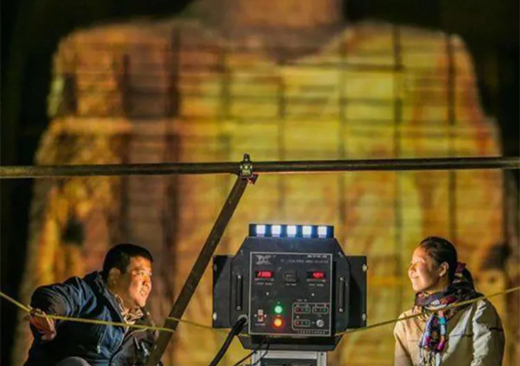 Cặp vợ chồng “điên rồ nhất Trung Quốc”: bán cả gia sản lấy 100 triệu tệ đi vòng quanh thế giới 10 năm lại kiếm được gấp đôi Cặp vợ chồng “điên rồ nhất Trung Quốc”: bán cả gia sản lấy 100 triệu tệ đi vòng quanh thế giới 10 năm lại kiếm được gấp đôi