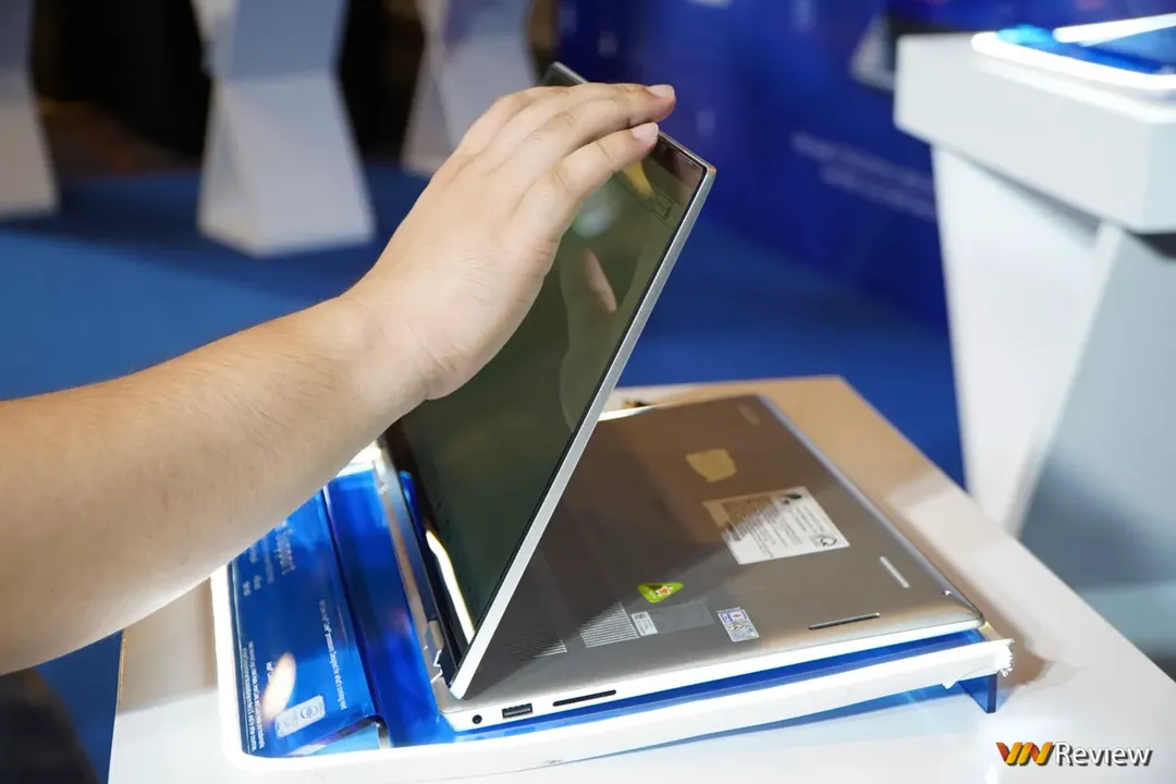 Dell “dội bom” thị trường Việt Nam khi ra liền lúc tới 5 mẫu laptop mới, đủ từ XPS đến Alienware Dell “dội bom” thị trường Việt Nam khi ra liền lúc tới 5 mẫu laptop mới, đủ từ XPS đến Alienware