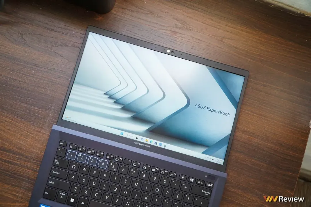 Đánh giá Asus ExpertBook B1 2022: laptop “chuẩn bài” cho doanh nghiệp vừa và nhỏ Đánh giá Asus ExpertBook B1 2022: laptop “chuẩn bài” cho doanh nghiệp vừa và nhỏ