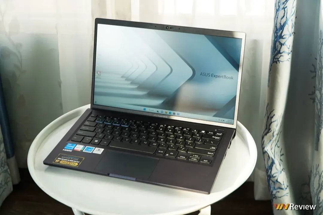 Đánh giá Asus ExpertBook B1 2022: laptop “chuẩn bài” cho doanh nghiệp vừa và nhỏ Đánh giá Asus ExpertBook B1 2022: laptop “chuẩn bài” cho doanh nghiệp vừa và nhỏ