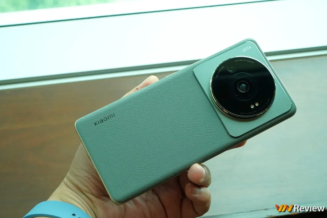 Trên tay Xiaomi 13 Pro - smartphone gần 30 triệu đồng của Xiaomi vừa ra mắt tại Việt Nam, chụp thử camera Leica xem có như lời đồn Trên tay Xiaomi 13 Pro - smartphone gần 30 triệu đồng của Xiaomi vừa ra mắt tại Việt Nam, chụp thử camera Leica xem có như lời đồn