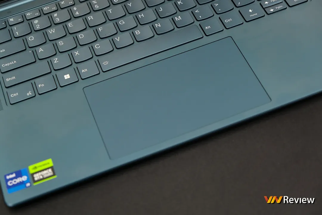 Đánh giá Lenovo Yoga Pro 9i: laptop Windows toàn diện của năm 2023 Đánh giá Lenovo Yoga Pro 9i: laptop Windows toàn diện của năm 2023