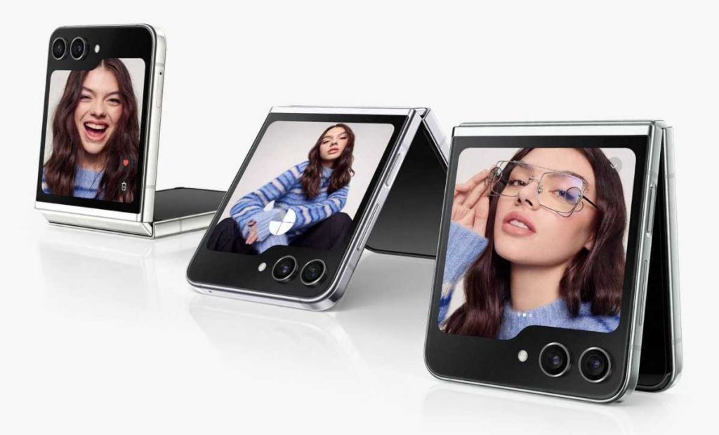 Lộ ảnh Galaxy Z Flip 5 hiển thị loạt widget ở màn hình bên ngoài Lộ ảnh Galaxy Z Flip 5 hiển thị loạt widget ở màn hình bên ngoài