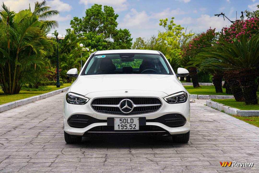 Trải nghiệm Mercedes-Benz C 200 Avantgarde Plus: Cánh cửa bước vào thế giới Mercedes-Benz Trải nghiệm Mercedes-Benz C 200 Avantgarde Plus: Cánh cửa bước vào thế giới Mercedes-Benz