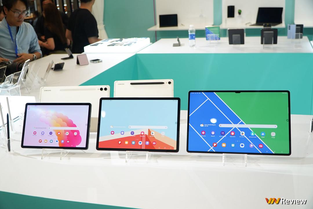 Trên tay Galaxy Tab S9 Ultra, Tab S9 và Tab S9+: dồn lực cho màn hình, hiệu năng, khả năng làm việc Trên tay Galaxy Tab S9 Ultra, Tab S9 và Tab S9+: dồn lực cho màn hình, hiệu năng, khả năng làm việc