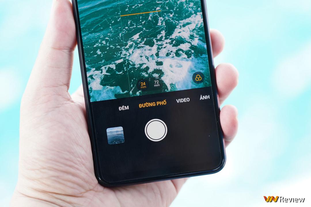 Đánh giá realme 11: tập trung vào những điều thiết yếu Đánh giá realme 11: tập trung vào những điều thiết yếu