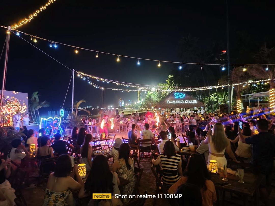 Đánh giá realme 11: tập trung vào những điều thiết yếu Đánh giá realme 11: tập trung vào những điều thiết yếu
