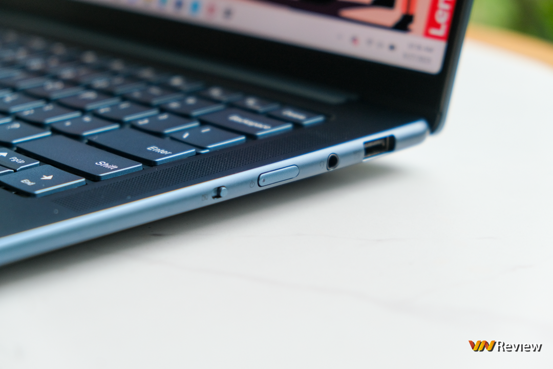 Đánh giá Lenovo Yoga Pro 7i 14” Gen 8 (2023): Giấc mơ của dân sáng tạo nội dung thành hiện thực Đánh giá Lenovo Yoga Pro 7i 14” Gen 8 (2023): Giấc mơ của dân sáng tạo nội dung thành hiện thực