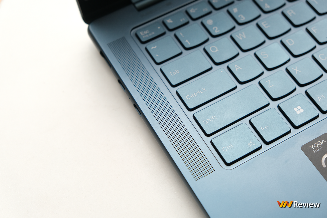 Đánh giá Lenovo Yoga Pro 7i 14” Gen 8 (2023): Giấc mơ của dân sáng tạo nội dung thành hiện thực Đánh giá Lenovo Yoga Pro 7i 14” Gen 8 (2023): Giấc mơ của dân sáng tạo nội dung thành hiện thực