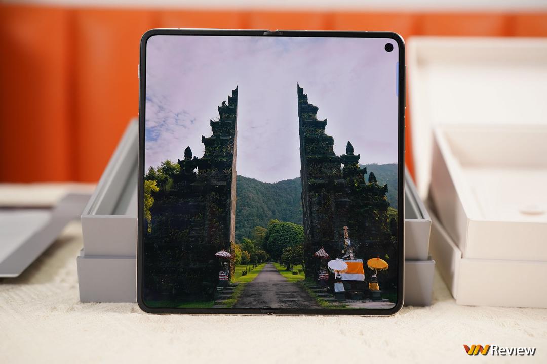 Mở hộp Oppo Find N3 và Find N3 Flip vừa ra mắt tại Việt Nam: khi Oppo “tuyên chiến” với Samsung Mở hộp Oppo Find N3 và Find N3 Flip vừa ra mắt tại Việt Nam: khi Oppo “tuyên chiến” với Samsung