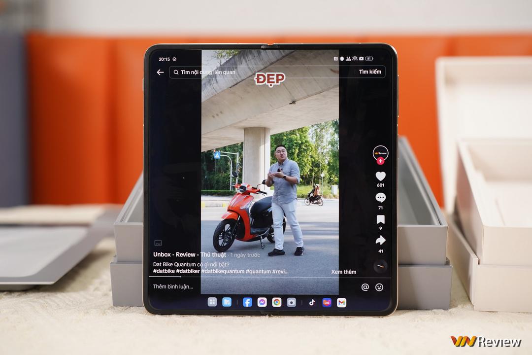 Mở hộp Oppo Find N3 và Find N3 Flip vừa ra mắt tại Việt Nam: khi Oppo “tuyên chiến” với Samsung Mở hộp Oppo Find N3 và Find N3 Flip vừa ra mắt tại Việt Nam: khi Oppo “tuyên chiến” với Samsung