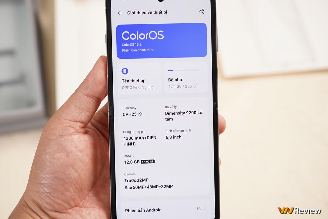 Mở hộp Oppo Find N3 và Find N3 Flip vừa ra mắt tại Việt Nam: khi Oppo “tuyên chiến” với Samsung Mở hộp Oppo Find N3 và Find N3 Flip vừa ra mắt tại Việt Nam: khi Oppo “tuyên chiến” với Samsung