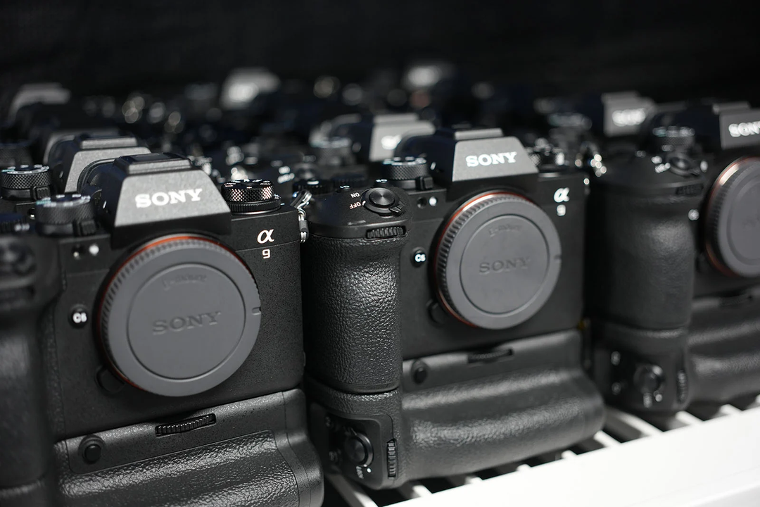 Choáng với “kho vũ khí” mà Sony mang đến Super Bowl để hỗ trợ cho các tay săn ảnh Choáng với “kho vũ khí” mà Sony mang đến Super Bowl để hỗ trợ cho các tay săn ảnh