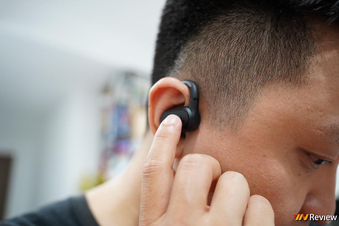 Đánh giá JBL Soundgear Sense: tai nghe thiết kế mở chuẩn bài cho người thích thể thao, yêu âm nhạc Đánh giá JBL Soundgear Sense: tai nghe thiết kế mở chuẩn bài cho người thích thể thao, yêu âm nhạc