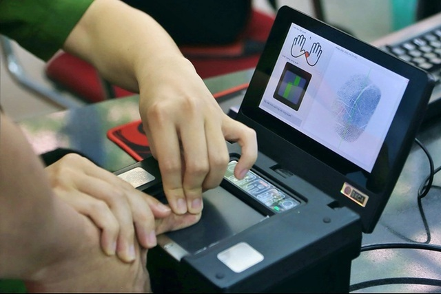 Từ 1/7, khi khi làm CCCD sẽ cần thu thập thêm mống mắt, trẻ em dưới 14 tuổi cũng có thể làm căn cước Từ 1/7, khi khi làm CCCD sẽ cần thu thập thêm mống mắt, trẻ em dưới 14 tuổi cũng có thể làm căn cước