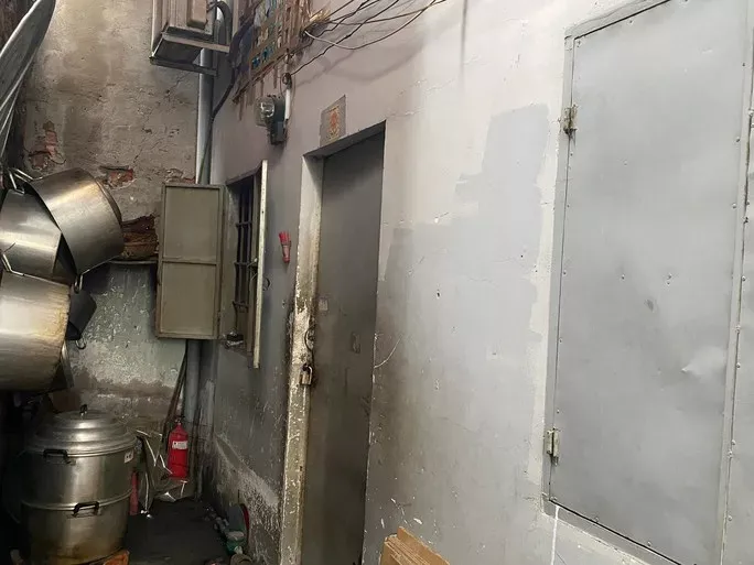 Bi kịch trong phòng trọ ở TP Thủ Đức: Cả nhà 4 người thì 3 người tử vong, 1 người nguy kịch, nghi do ngạt khí Bi kịch trong phòng trọ ở TP Thủ Đức: Cả nhà 4 người thì 3 người tử vong, 1 người nguy kịch, nghi do ngạt khí