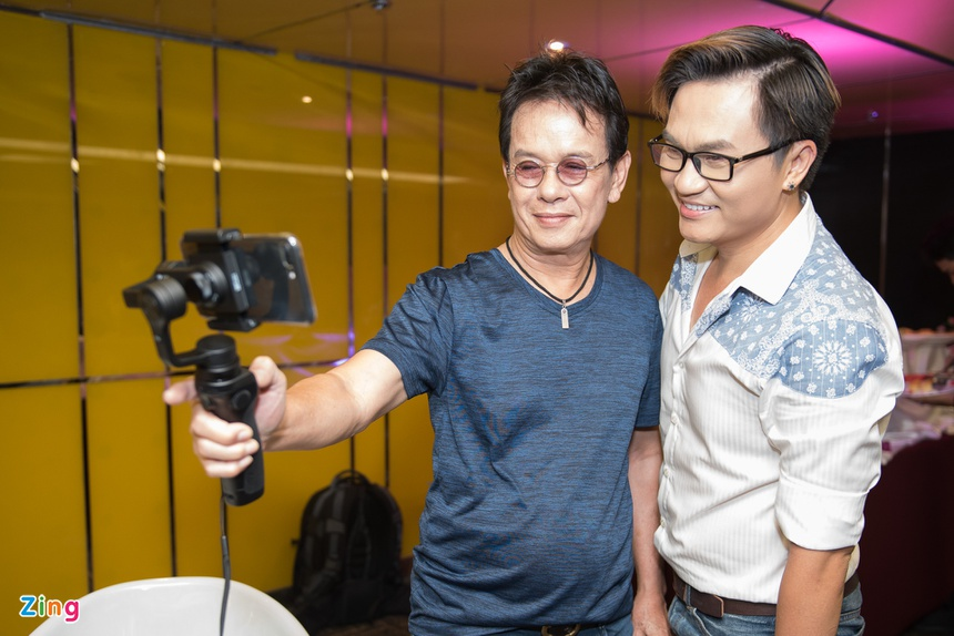 Nghệ sĩ Việt đừng thách đố khi bị yêu cầu minh bạch từ thiện Nghệ sĩ Việt đừng thách đố khi bị yêu cầu minh bạch từ thiện