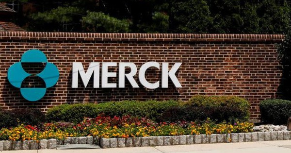 Hãng dược phẩm Merck nộp đơn xin phê duyệt thuốc điều trị COVID-19 Molnupiravir Hãng dược phẩm Merck nộp đơn xin phê duyệt thuốc điều trị COVID-19 Molnupiravir