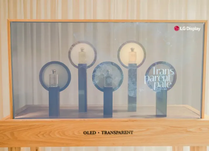 LG Display sẽ trình diễn màn hình OLED xuyên thấu tại CES 2022 LG Display sẽ trình diễn màn hình OLED xuyên thấu tại CES 2022