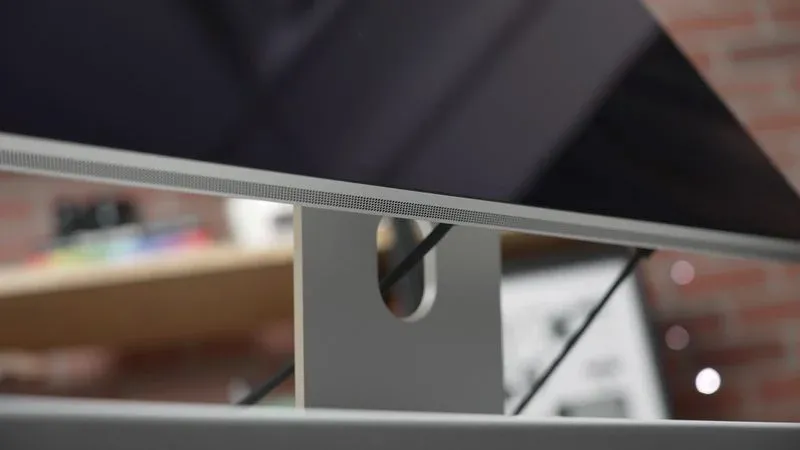 So sánh màn hình Apple Studio Display và LG UltraFine 5K So sánh màn hình Apple Studio Display và LG UltraFine 5K