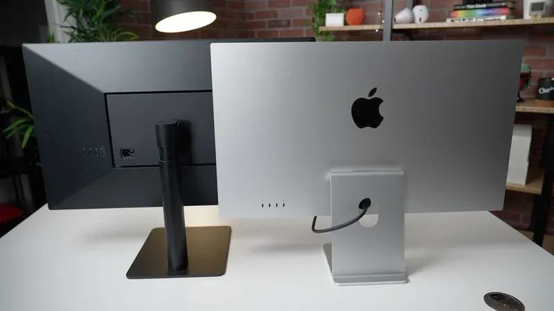 So sánh màn hình Apple Studio Display và LG UltraFine 5K So sánh màn hình Apple Studio Display và LG UltraFine 5K