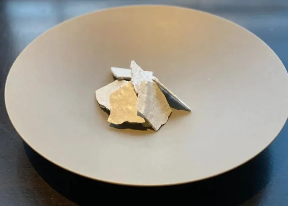 Nhà hàng Nhật Bản gây sốt với món tráng miệng trông như thạch cao  Nhà hàng Nhật Bản gây sốt với món tráng miệng trông như thạch cao