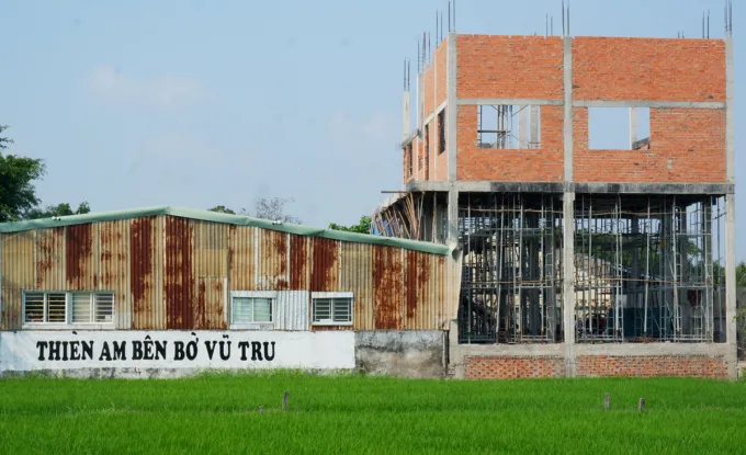 Clip thầy ông nội Tịnh thất Bồng Lai vi phạm gì? Clip thầy ông nội Tịnh thất Bồng Lai vi phạm gì?