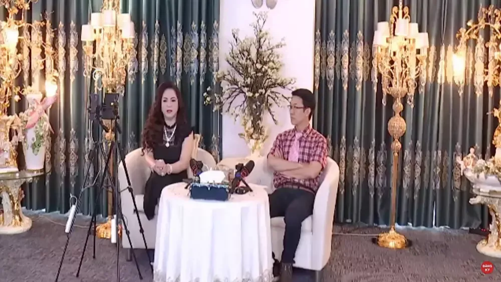 Vụ bà Phương Hằng mới nhất: Các cố vấn pháp lý trong các buổi livestream của bà Hằng có vai trò gì? Vụ bà Phương Hằng mới nhất: Các cố vấn pháp lý trong các buổi livestream của bà Hằng có vai trò gì?