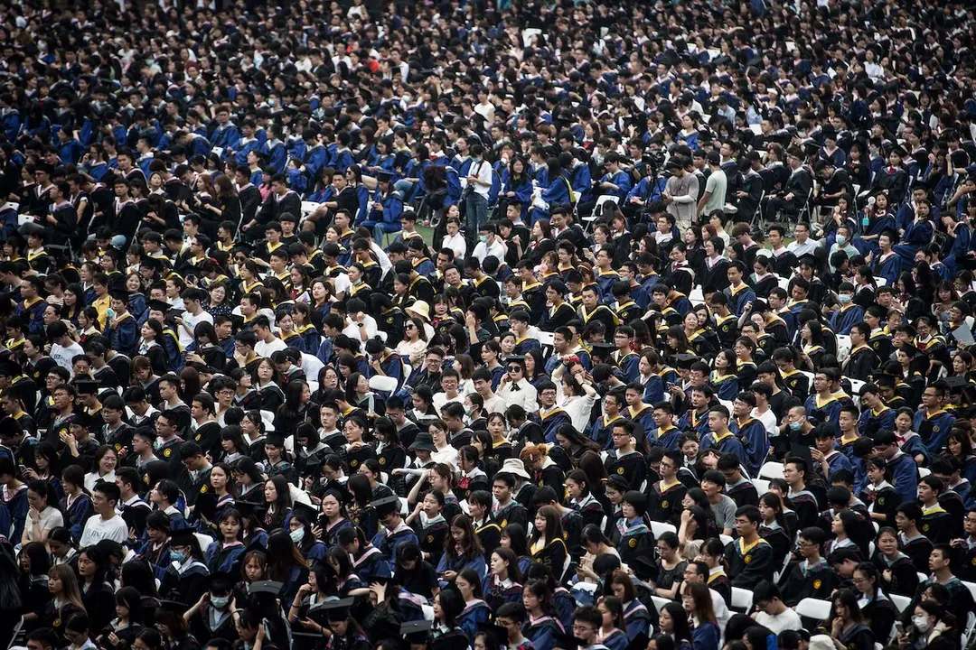 Tốt nghiệp rồi thất nghiệp, giới trẻ Trung Quốc lo tương lai đen tối như “tiền đồ chị Dậu” Tốt nghiệp rồi thất nghiệp, giới trẻ Trung Quốc lo tương lai đen tối như “tiền đồ chị Dậu”