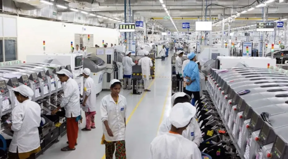 Thời tới cản không nổi: xuất khẩu iPhone dự kiến thu gần 60 ngàn tỷ đồng cho Ấn Độ Thời tới cản không nổi: xuất khẩu iPhone dự kiến thu gần 60 ngàn tỷ đồng cho Ấn Độ