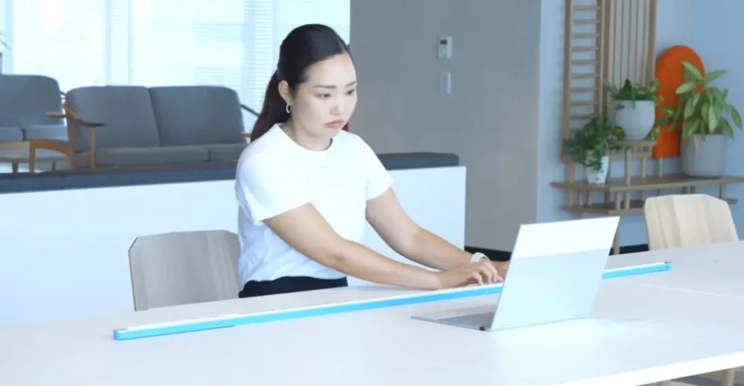 Kỹ sư Google Nhật chế tạo bàn phím dài như cây gậy nhưng vẫn đầy đủ phím Kỹ sư Google Nhật chế tạo bàn phím dài như cây gậy nhưng vẫn đầy đủ phím