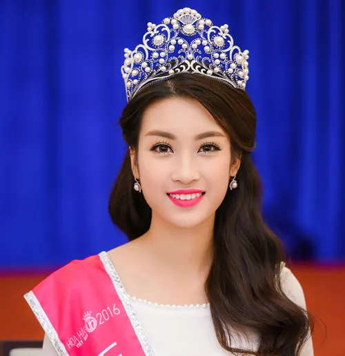 Thi hoa hậu có tốn kém không? Tốn bao nhiêu? Thi hoa hậu có tốn kém không? Tốn bao nhiêu?