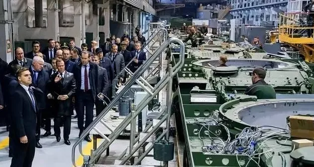Viện trợ Mỹ-Ukraine quá kỳ lạ: Tin rằng tên lửa Nga sớm cạn kiệt và không khuyến khích Ukraine tấn công lãnh thổ Nga  Viện trợ Mỹ-Ukraine quá kỳ lạ: Tin rằng tên lửa Nga sớm cạn kiệt và không khuyến khích Ukraine tấn công lãnh thổ Nga