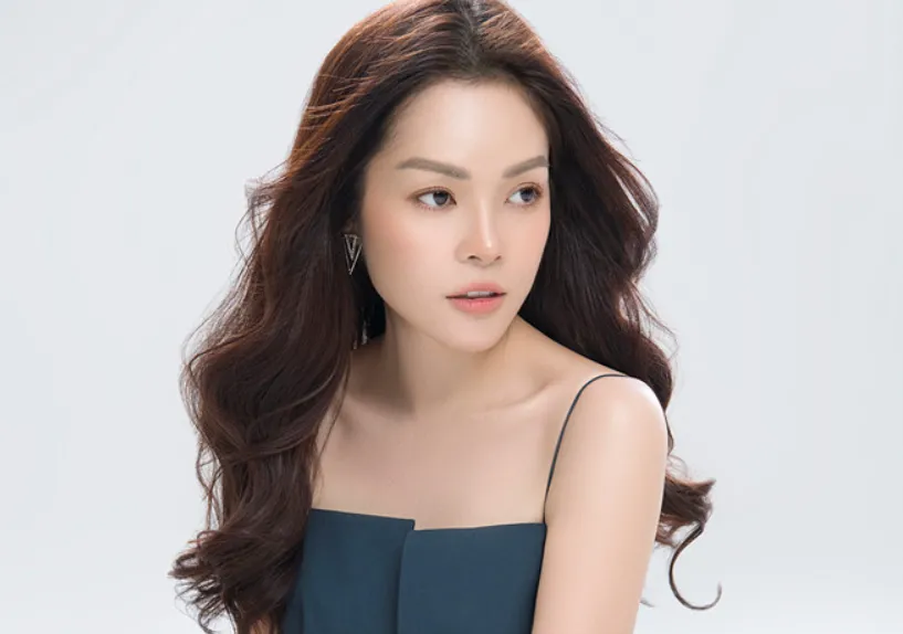 Nữ diễn viên Dương Cẩm Lynh bị chặn đường đòi nợ, phản ứng của người trong cuộc mới gây sốc Nữ diễn viên Dương Cẩm Lynh bị chặn đường đòi nợ, phản ứng của người trong cuộc mới gây sốc