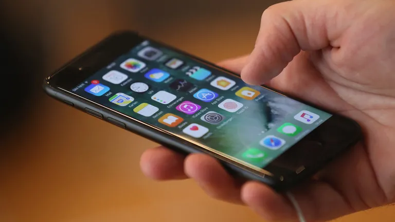 Nga cáo buộc CIA hack iPhone của các nhà ngoại giao ở Nga Nga cáo buộc CIA hack iPhone của các nhà ngoại giao ở Nga