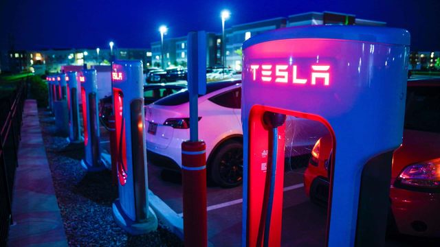 Sa thải cho sướng miệng, giờ Elon Musk muối mặt đi tuyển lại những người vừa đuổi đi Sa thải cho sướng miệng, giờ Elon Musk muối mặt đi tuyển lại những người vừa đuổi đi