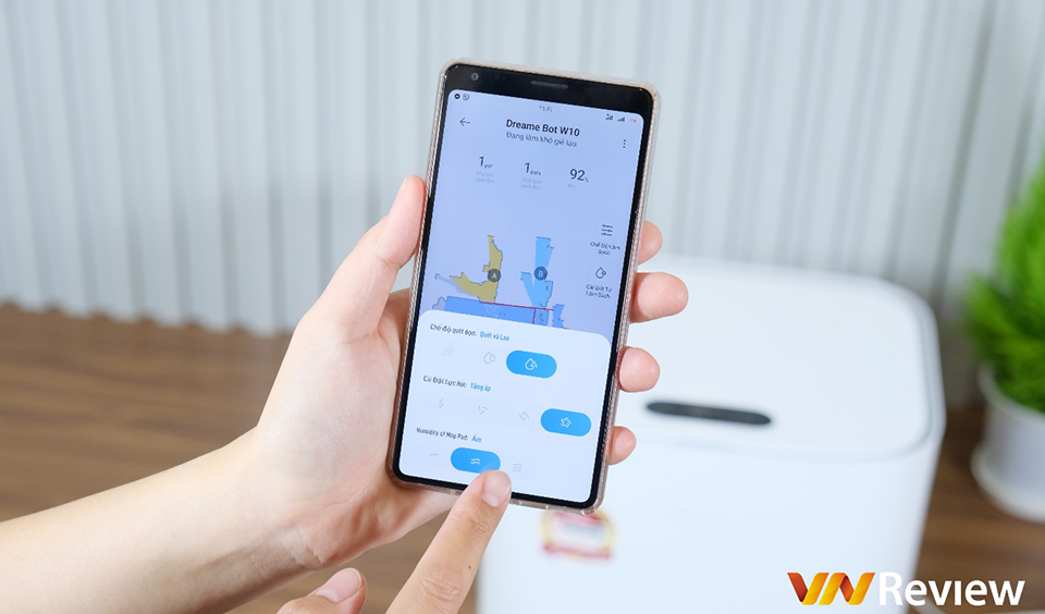 Đánh giá Dreame Bot W10: Hóa giải được vấn đề cả làng robot đầu hàng Đánh giá Dreame Bot W10: Hóa giải được vấn đề cả làng robot đầu hàng