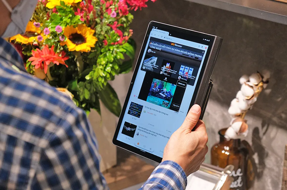 Đánh giá Lenovo Yoga Tab 11: máy tính bảng có chân đế tiện cho giải trí, học online Đánh giá Lenovo Yoga Tab 11: máy tính bảng có chân đế tiện cho giải trí, học online