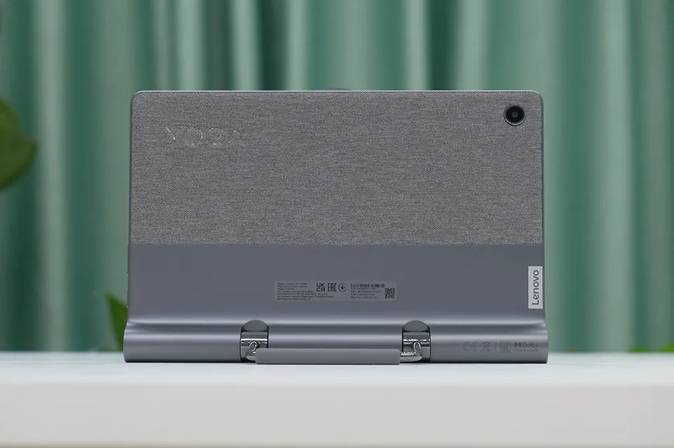 Đánh giá Lenovo Yoga Tab 11: máy tính bảng có chân đế tiện cho giải trí, học online Đánh giá Lenovo Yoga Tab 11: máy tính bảng có chân đế tiện cho giải trí, học online